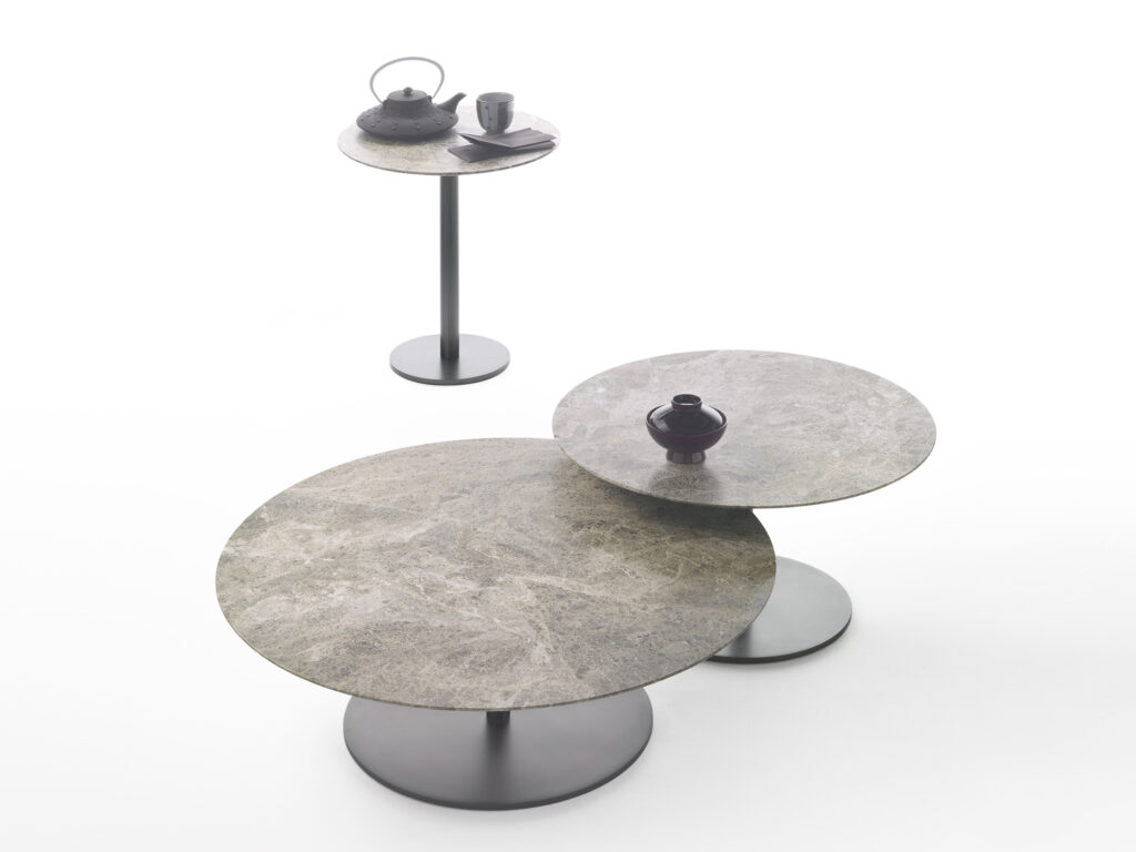 img010_Break_Small_Table_Composition_2